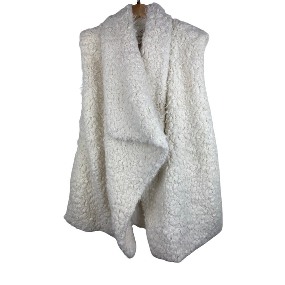 OFFLINE by Aerie Women's XS Cream Soft Fuzzy Faux‎ Fur Open Vest *